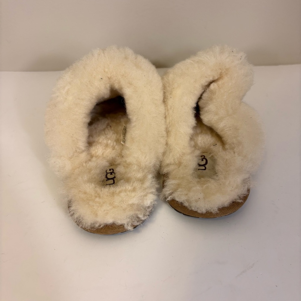 UGG Chestnut Suede Slippers with Cream Sheepskin Women’s 8 - Picture 5 of 9